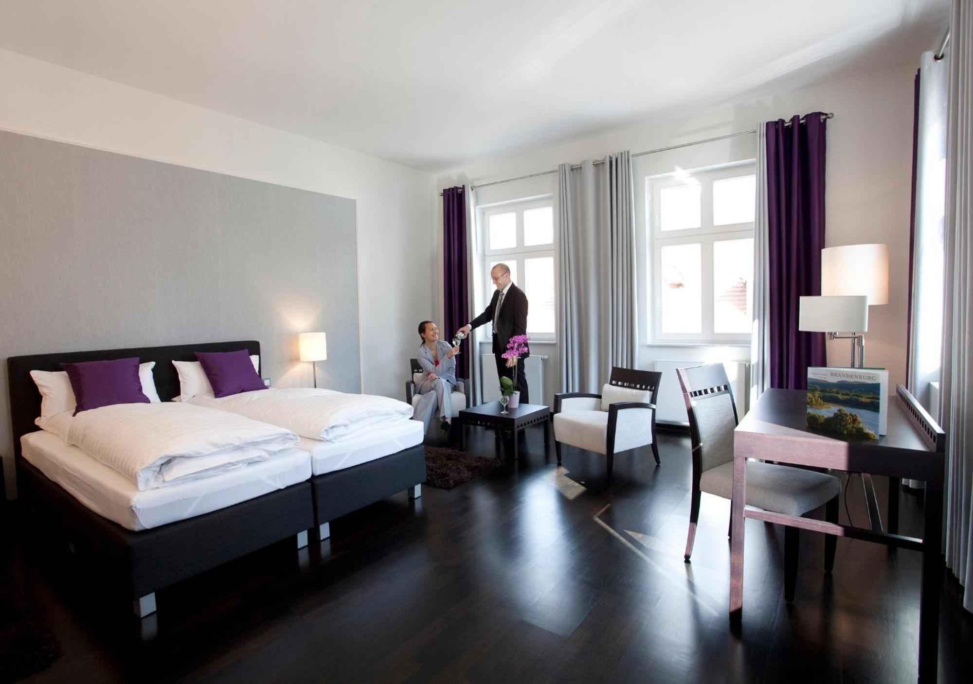 Hotel Prinz Albrecht Neuzelle Esterno foto